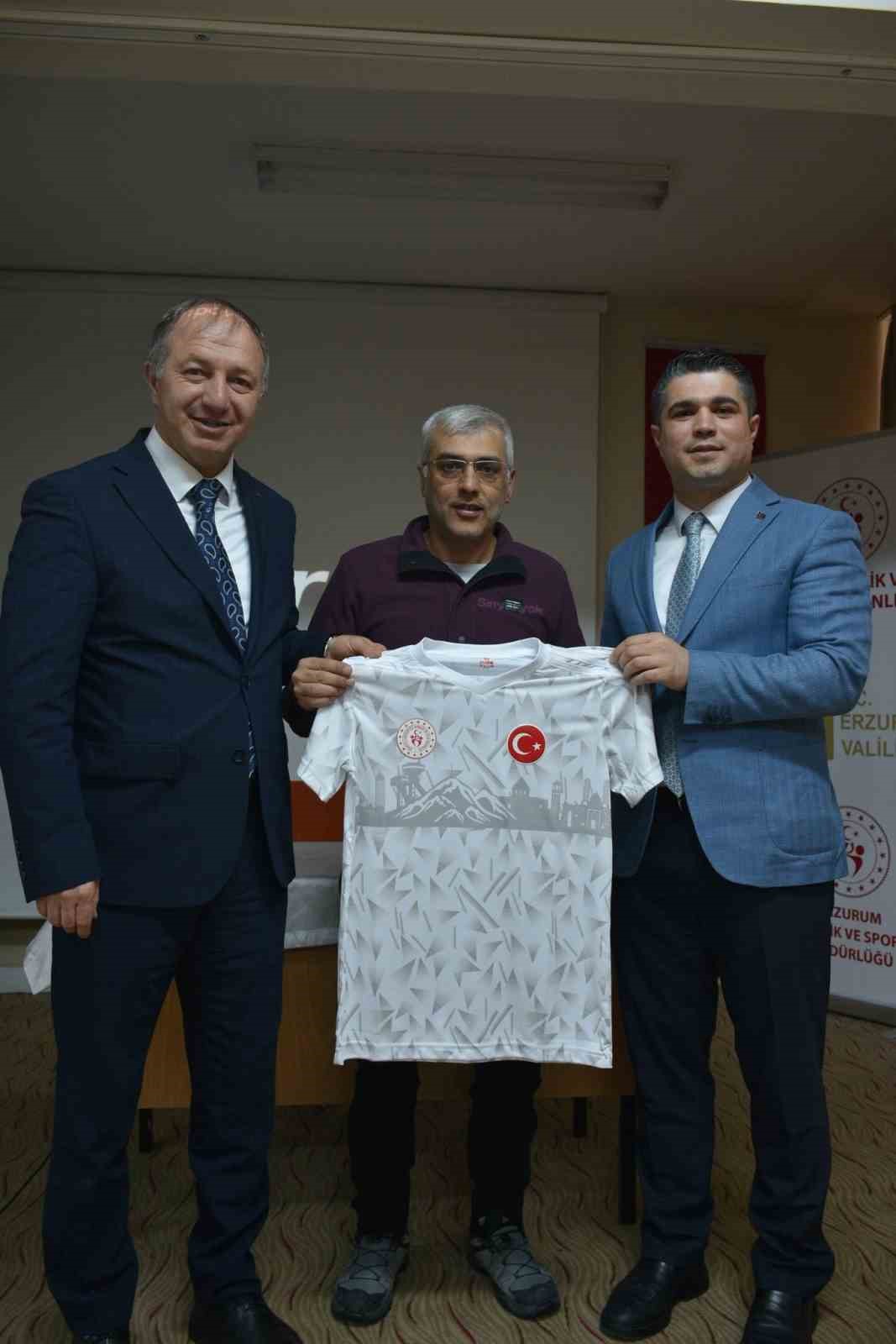 Tecrübelerini liseli gençlerle paylaştılar
