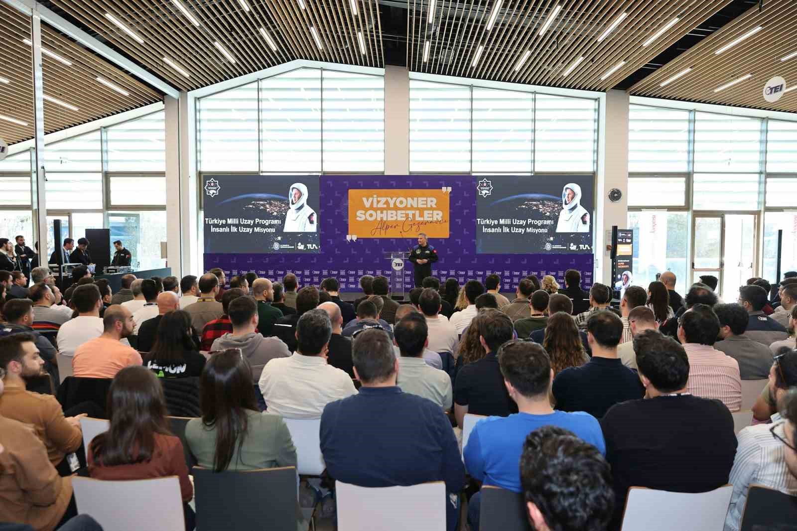 TEI, Vizyoner Sohbetler’de ilk Türk astronot Alper Gezeravcı’yı ağırladı
TEI, Vizyoner Sohbetler’de ilk Türk astronot Alper Gezeravcı’yı ağırladı