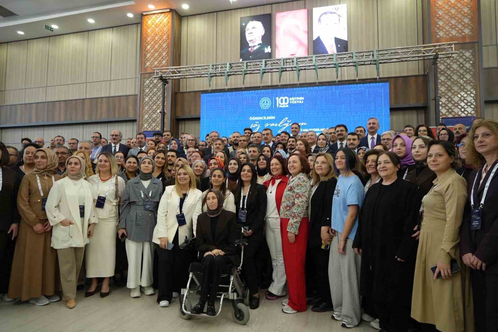 Tekin: "Son 25 yılda eğitim-öğretimde uluslararası oranlara eriştik"
Tekin: "Son 25 yılda eğitim-öğretimde uluslararası oranlara eriştik"
