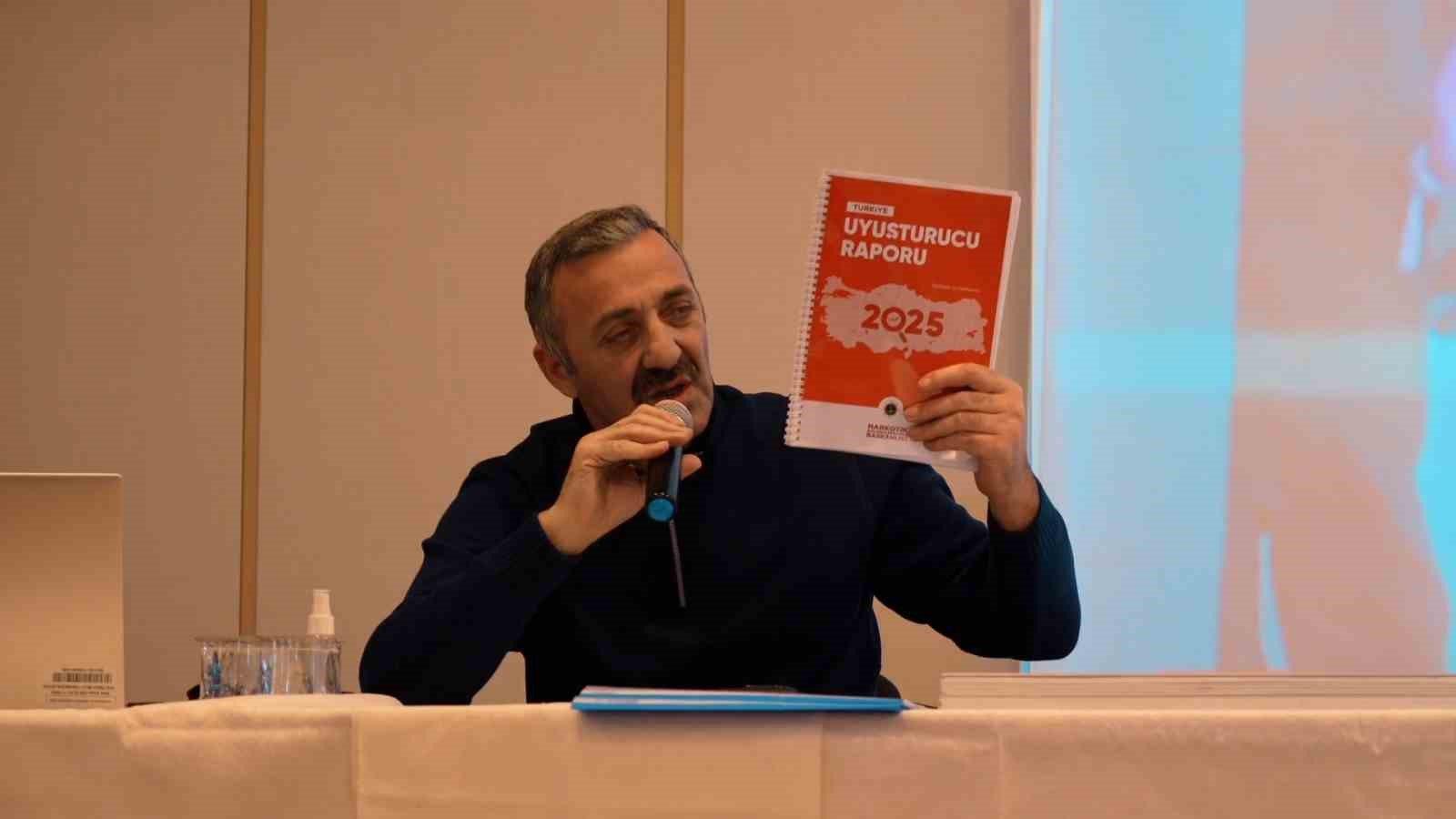 Tekirdağ Emniyeti sahada: Annelerle, gençlerle ve öğrencilerle buluştu
