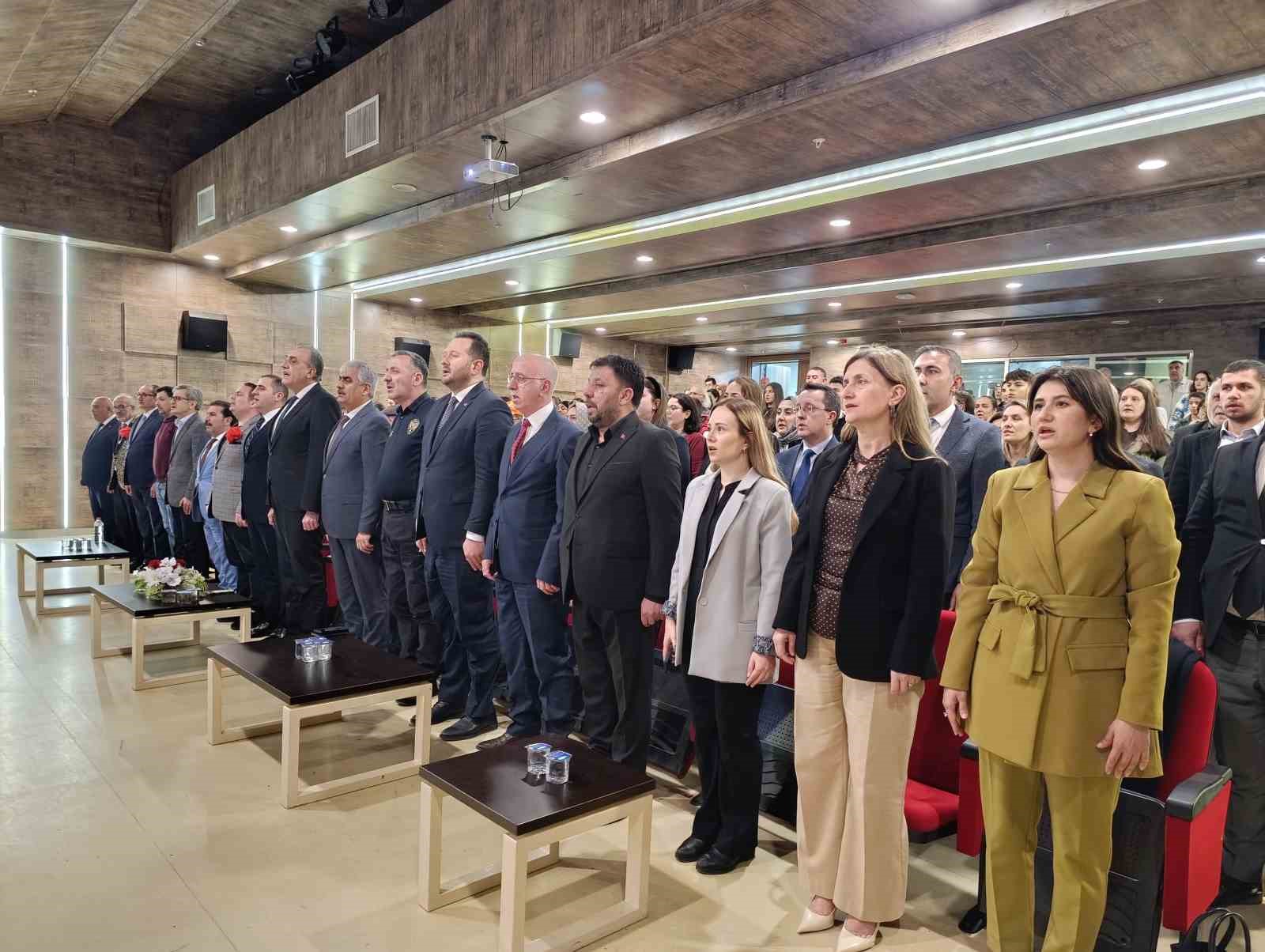 Tekirdağ’da "8 Nisan Dünya Romanlar Günü" etkinliği
Tekirdağ’da "8 Nisan Dünya Romanlar Günü" etkinliği