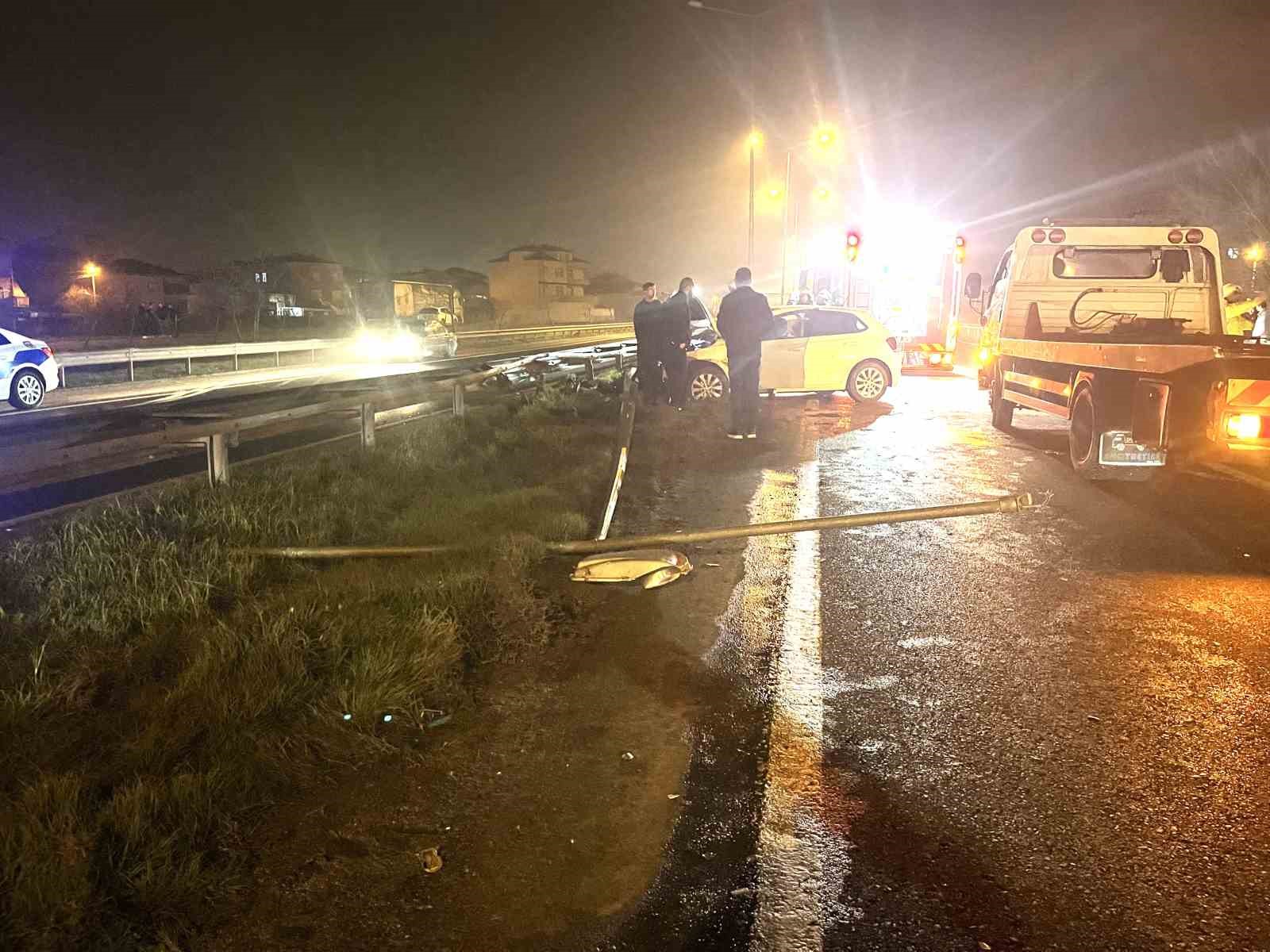Tekirdağ’da alkollü sürücü aydınlatma direğine çarptı
