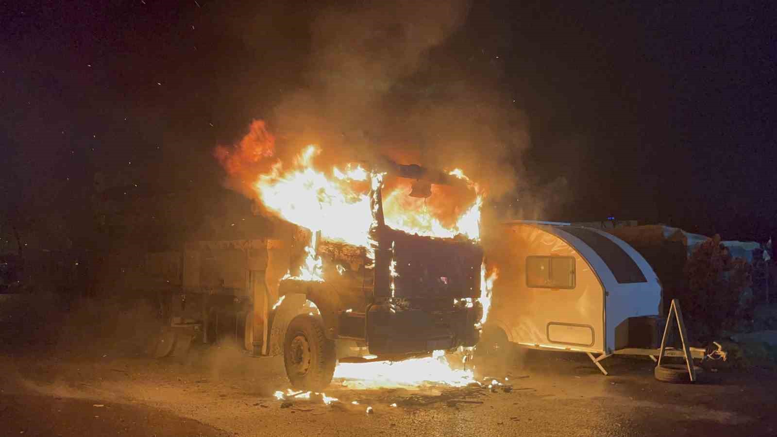 Tekirdağ’da beton pompası alev topuna döndü
