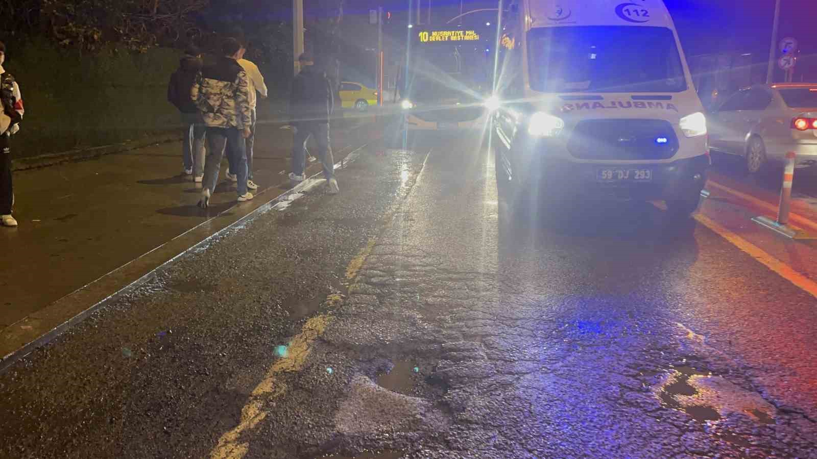 Tekirdağ’da çukura giren motosikletli genç yaralandı
