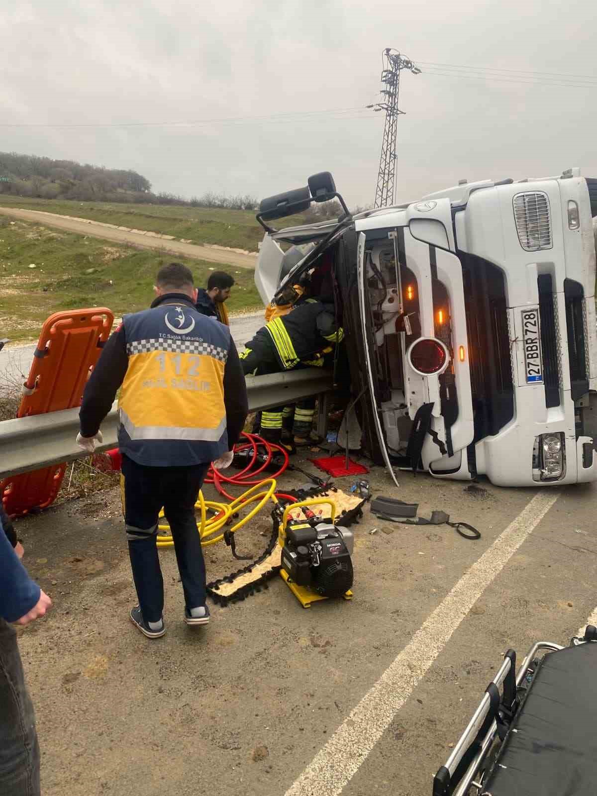 Tekirdağ’da feci kaza: Tır şoförü hayatını kaybetti
