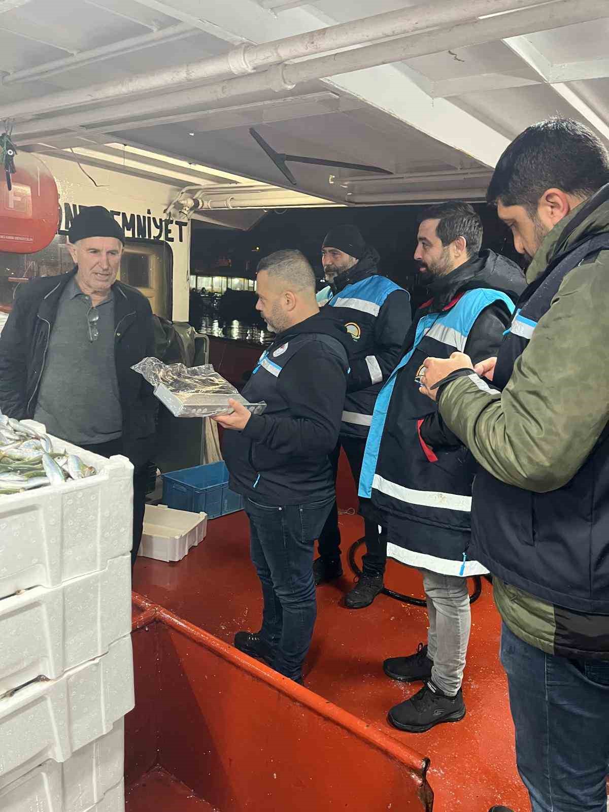 Tekirdağ’da gırgır teknelerinde su ürünleri denetimleri
