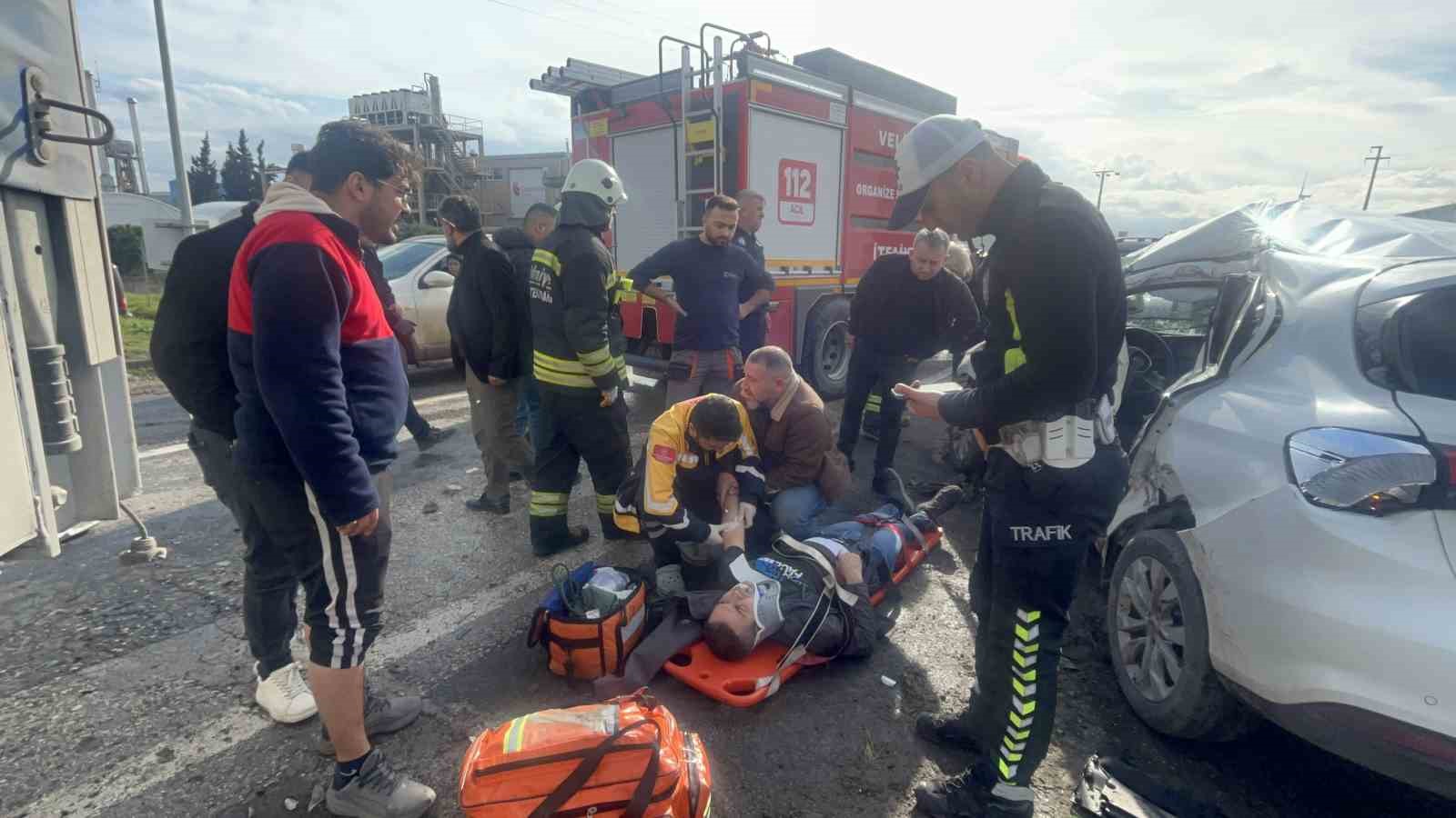 Tekirdağ’da kırmızı ışık ihlalinin kazayla sonuçlandığı anlar kamerada
