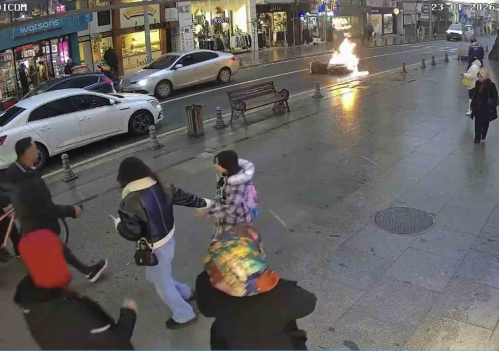 Tekirdağ’da motosiklet bir anda alev topuna döndü: Üzerinden atlayarak yanmaktan son anda kurtuldu
