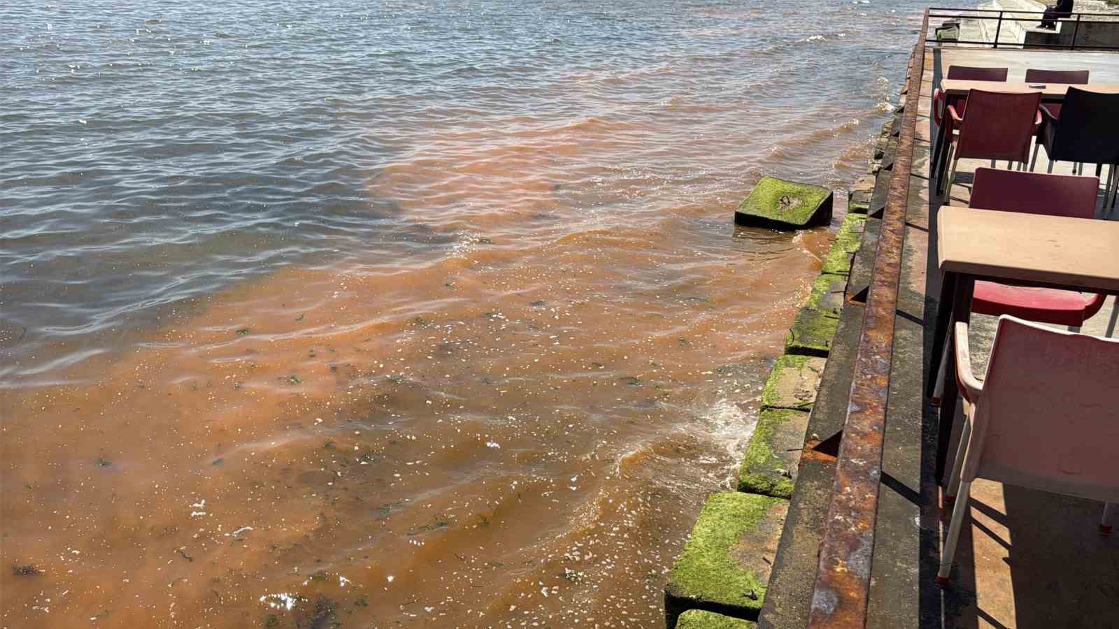 Tekirdağ’da sahil turuncuya büründü
