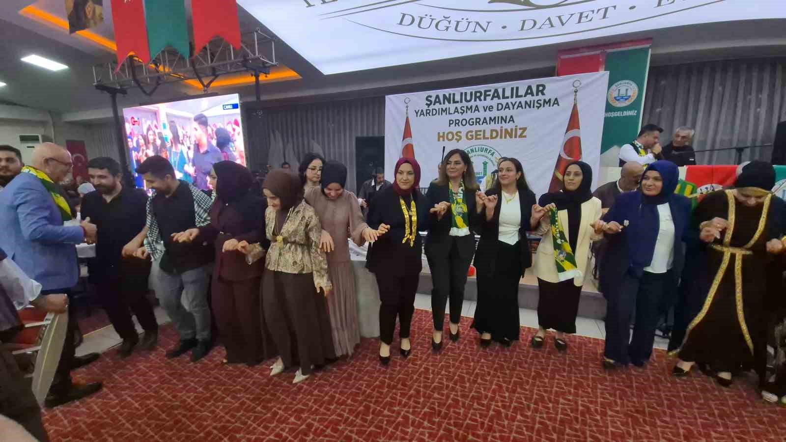 Tekirdağ’da Şanlıurfa rüzgarı: 1 ton çiğ köfte ikram edildi
