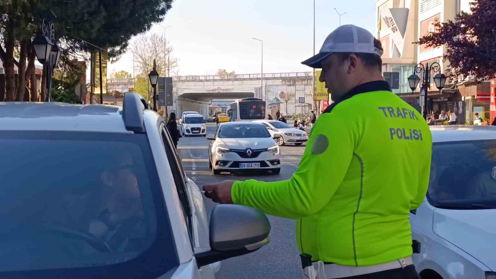 Tekirdağ’da trafik denetimi: 65 araç kontrol edildi
