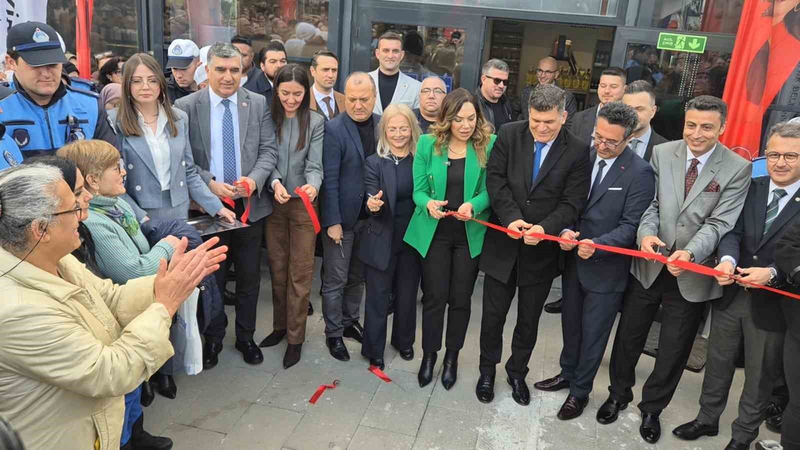 Tekirdağ’da ucuz et hamlesi: 650 TL’ye kıyma, 700 TL’ye kuşbaşı
Tekirdağ’da ucuz et hamlesi: 650 TL’ye kıyma, 700 TL’ye kuşbaşı