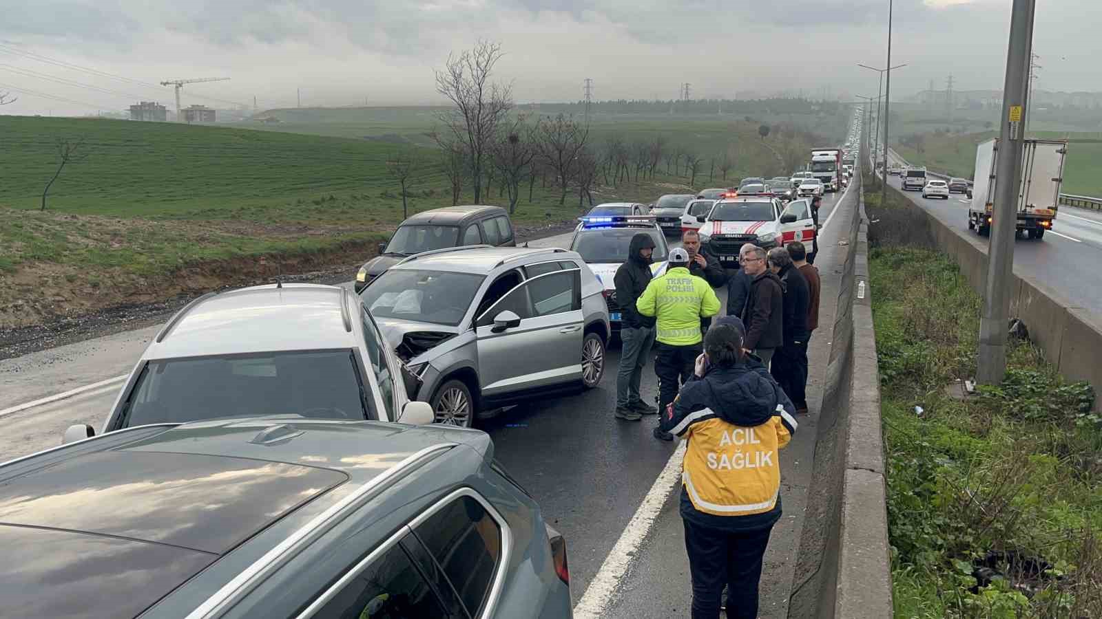 Tekirdağ’da zincirleme kaza: 4 araç birbirine girdi
