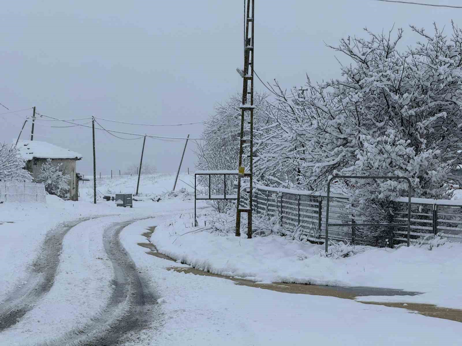 Tekirdağ’ın yüksek kesimleri karla kaplandı

