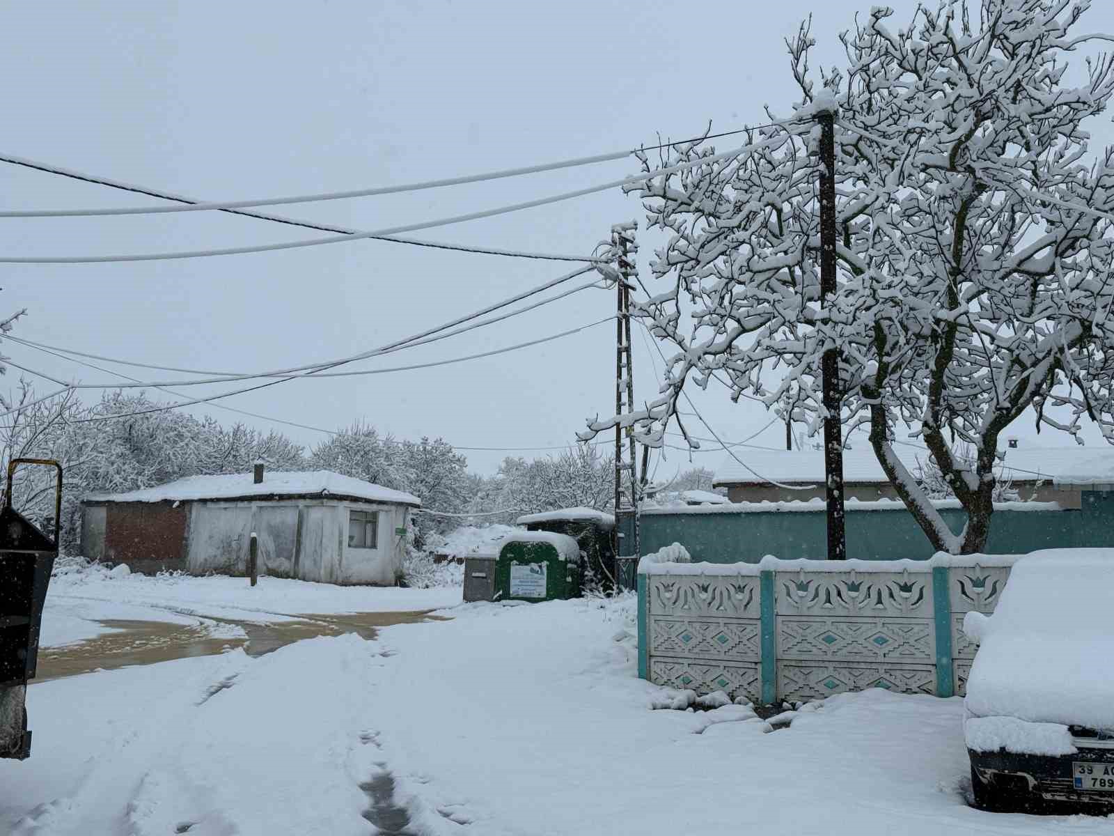 Tekirdağ’ın yüksek kesimleri karla kaplandı
