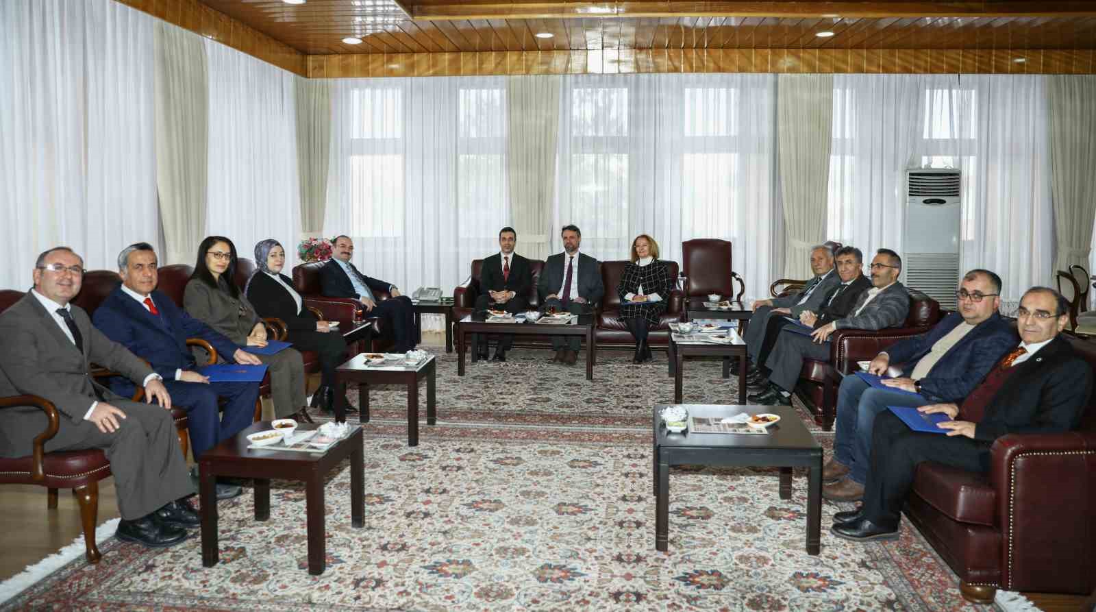 Teknik bilimler MYO programlarına MEDEK akreditasyon belgeleri takdim edildi
