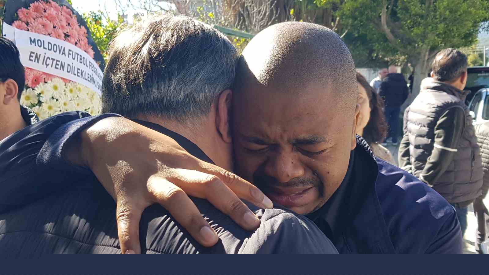 Teknik direktör Engin Fırat son yolculuğuna uğurlandı
