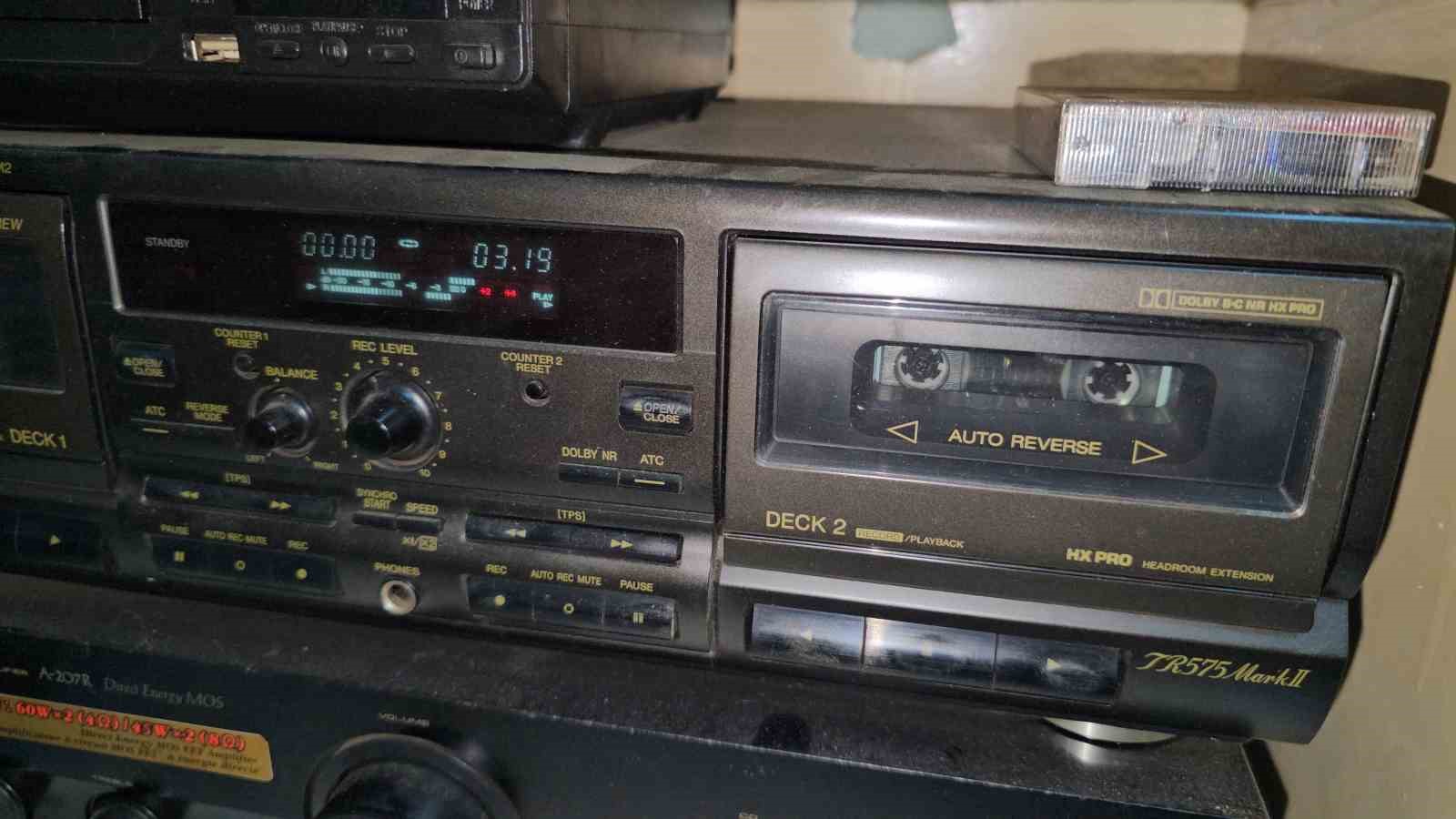 Teknolojiye direndi, 50 yıldır plak ve kaset satıyor
Teknolojiye direndi, 50 yıldır plak ve kaset satıyor