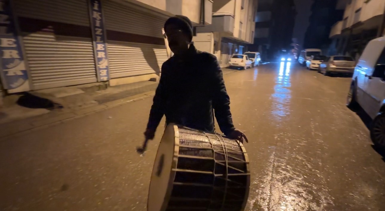 Teknolojiye direnen miras: Yüksekova’nın 40 yıllık sahur nöbeti başladı
