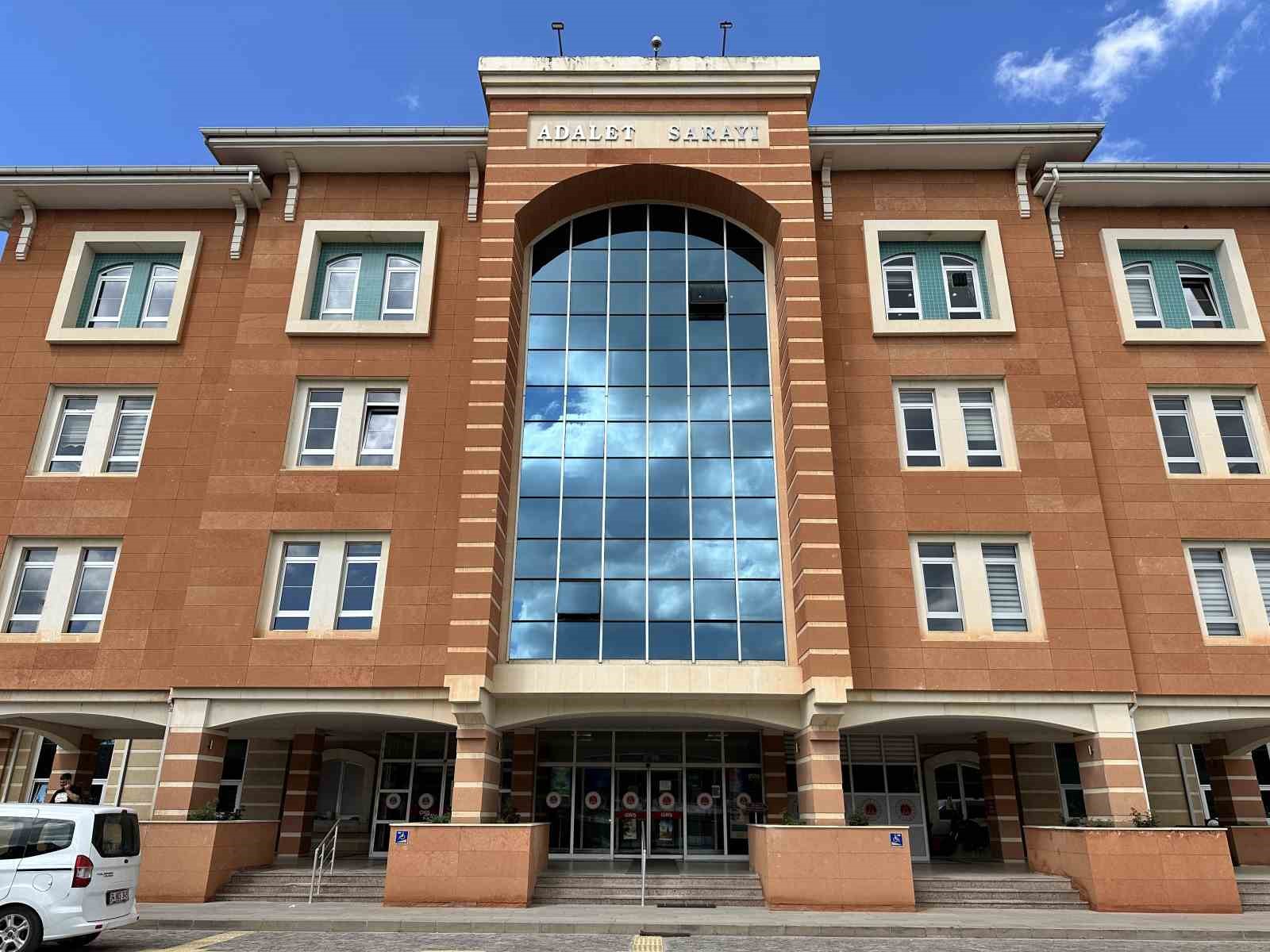 Telefon satın alma vaadiyle vatandaşı dolandıran sanığa 2 yıl hapis ve 20 bin TL ceza
