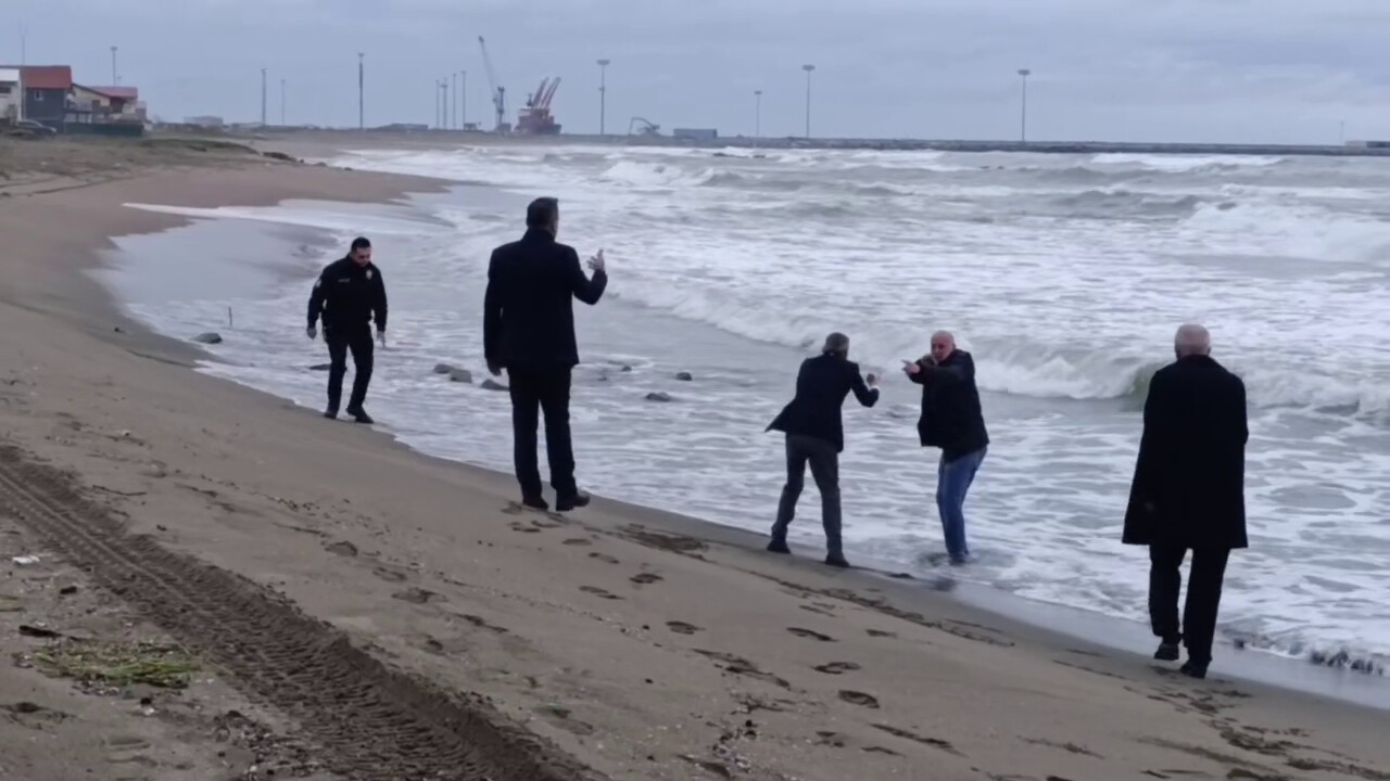 Telefonda başladı, sahilde bitti: Cinnet anlarında film gibi ikna operasyonu
