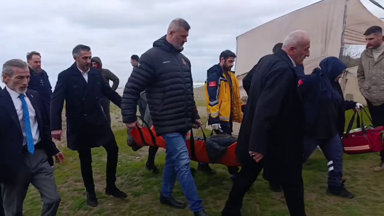 Telefonda başladı, sahilde bitti: Cinnet anlarında film gibi ikna operasyonu
