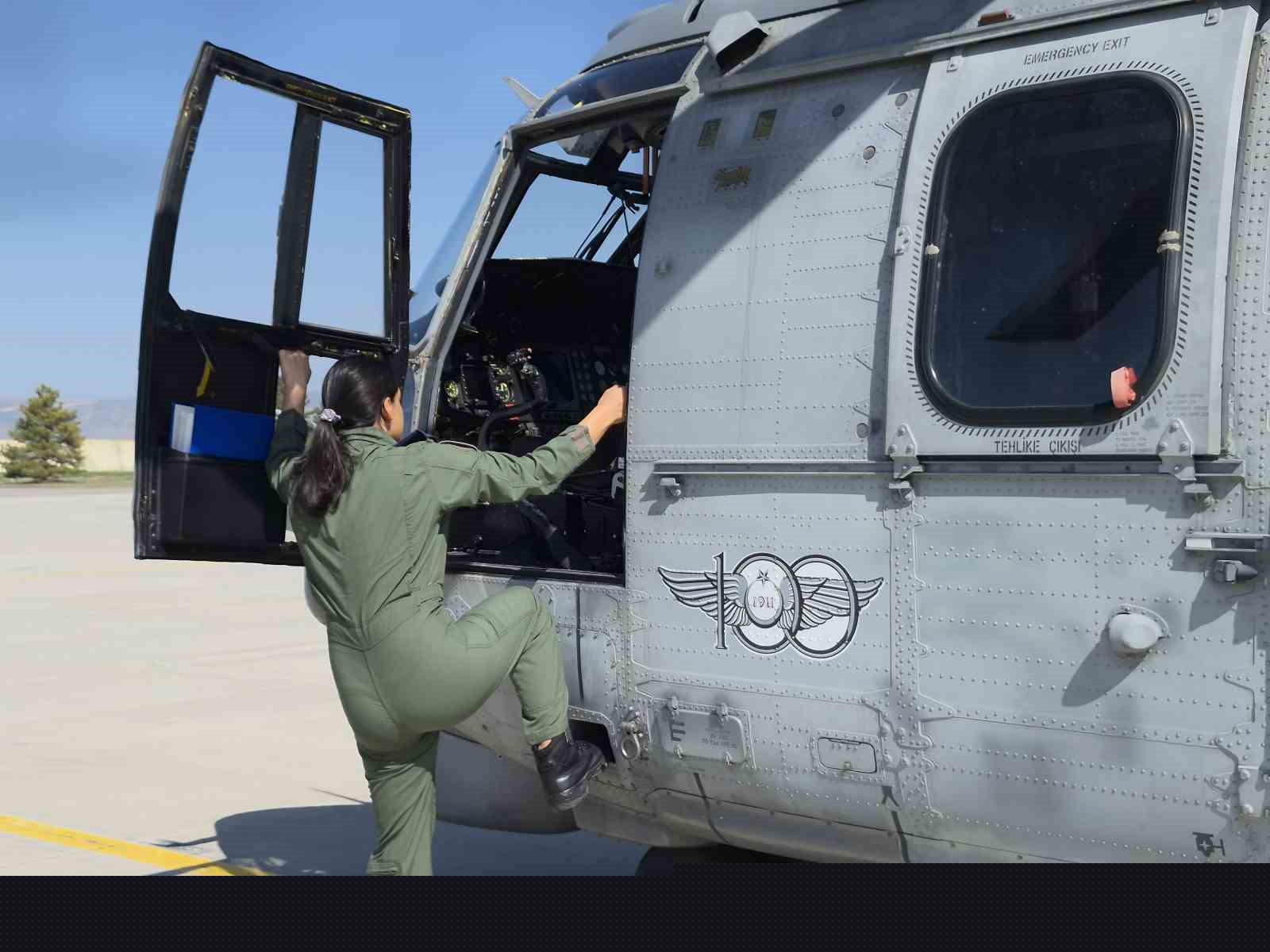 Telefondan annesiyle bayramlaşan Mehmetçik’in duygu dolu anları
