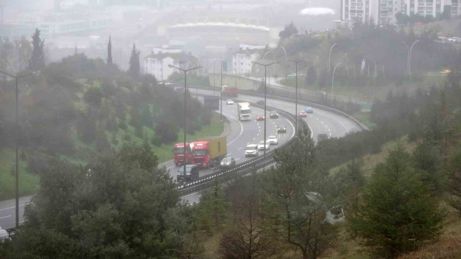 TEM’de bayram yoğunluğu başladı: Trafik akıcı seyrediyor
