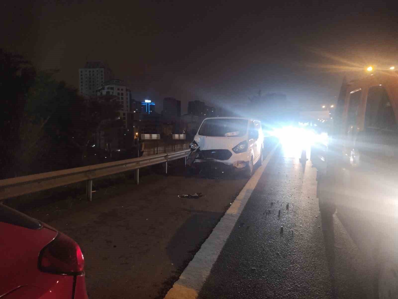 TEM’i kilitleyen 8 araçlı zincirleme kaza
