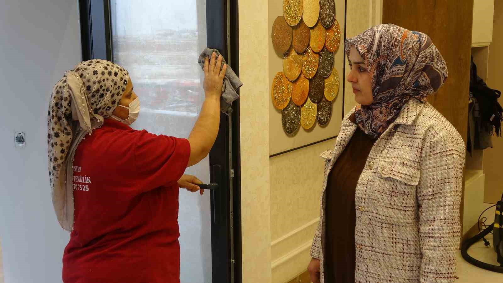 Temizlikçiydi patron oldu, 20 kadına istihdam sağladı
Temizlikçiydi patron oldu, 20 kadına istihdam sağladı