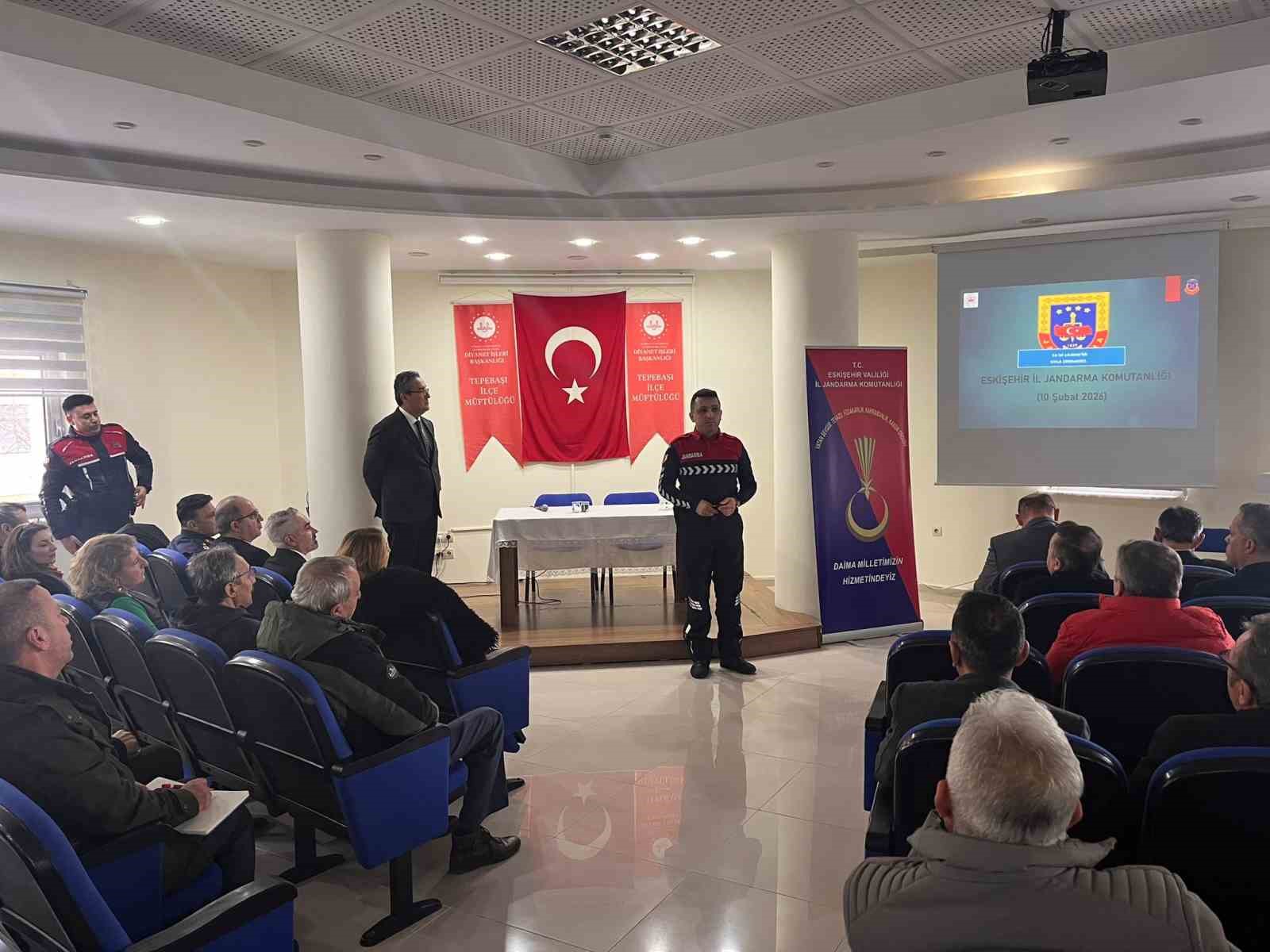 Tepebaşı’nda kırsal mahalle muhtarlarına sürücü güvenliği eğitimi verildi
