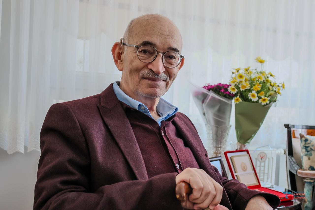 Tepecik Eğitim ve Araştırma Hastanesi’nden Kıbrıs gazisine vefa ziyareti
Tepecik Eğitim ve Araştırma Hastanesi’nden Kıbrıs gazisine vefa ziyareti