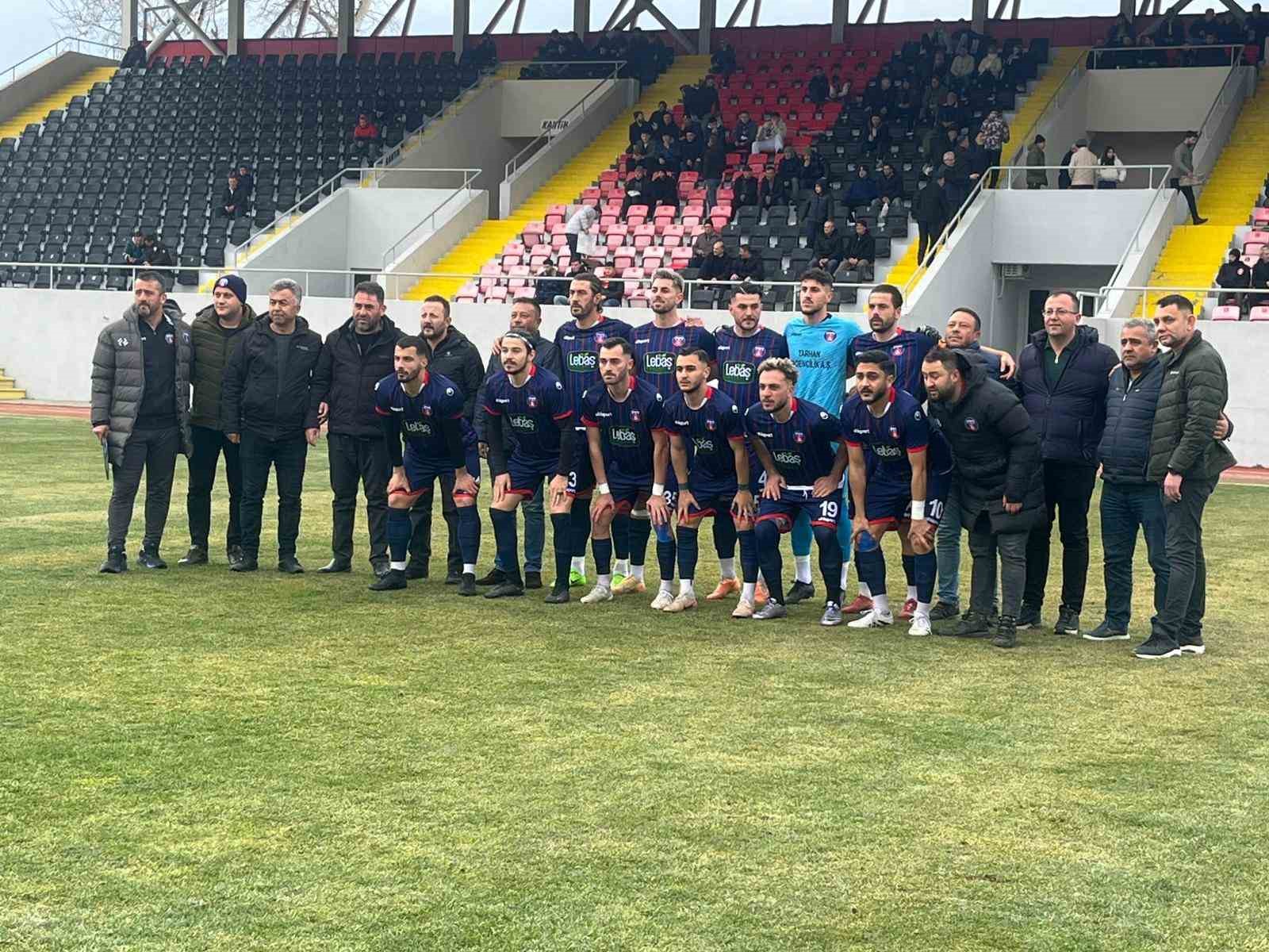 Tepecikspor zirve takibini bırakmıyor
Tepecikspor zirve takibini bırakmıyor