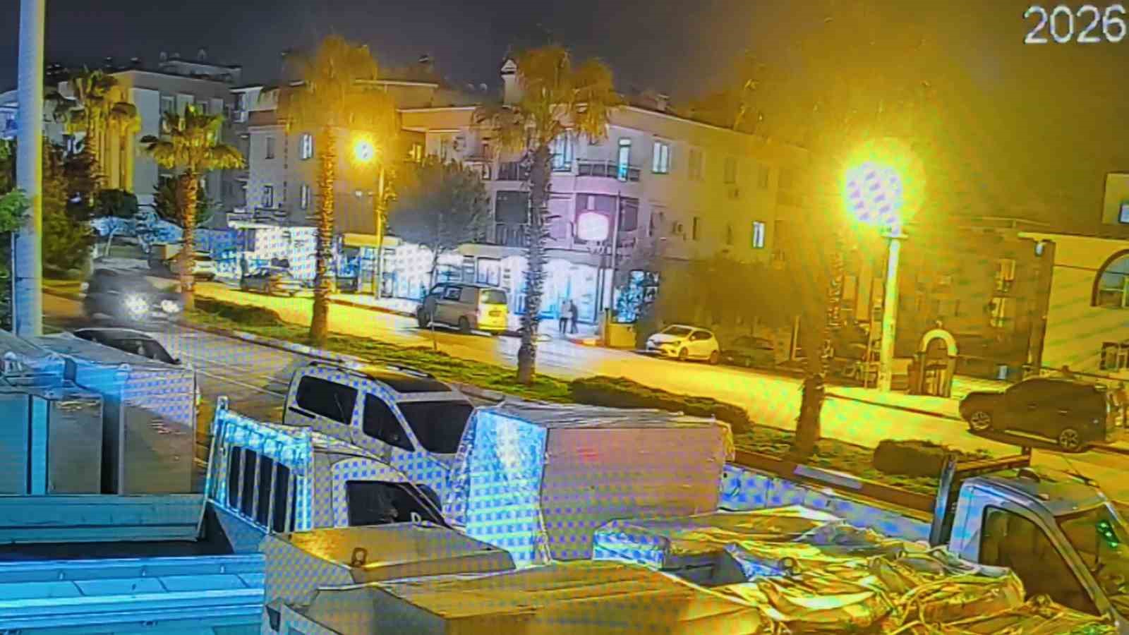 Teravih namazına giderken kazada hayatını kaybetti, kaza anı kamerada
