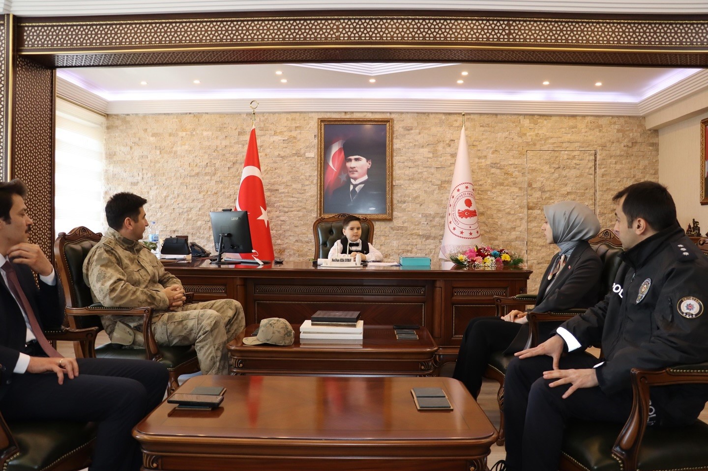 Tercan Kaymakamlığı’nda 23 Nisan coşkusu
