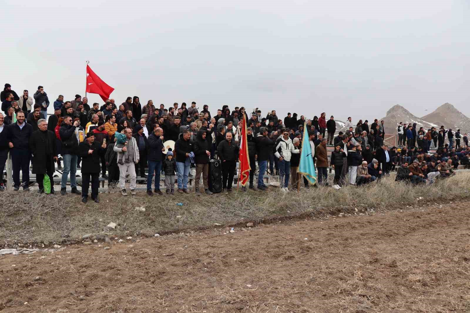 Tercan’ın kurtuluşunun 108. yılında cirit heyecanı
