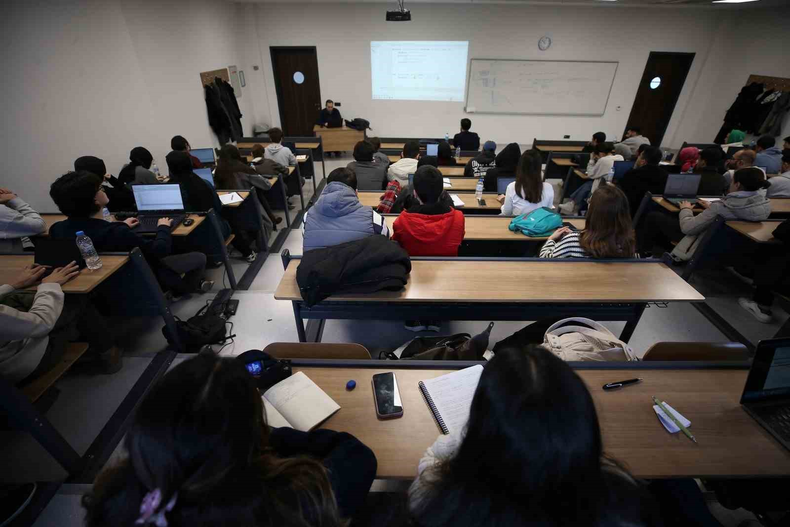 "Tercihten Önce Üniversiteni Yaşa" projesi özel okul başvuruları başladı
