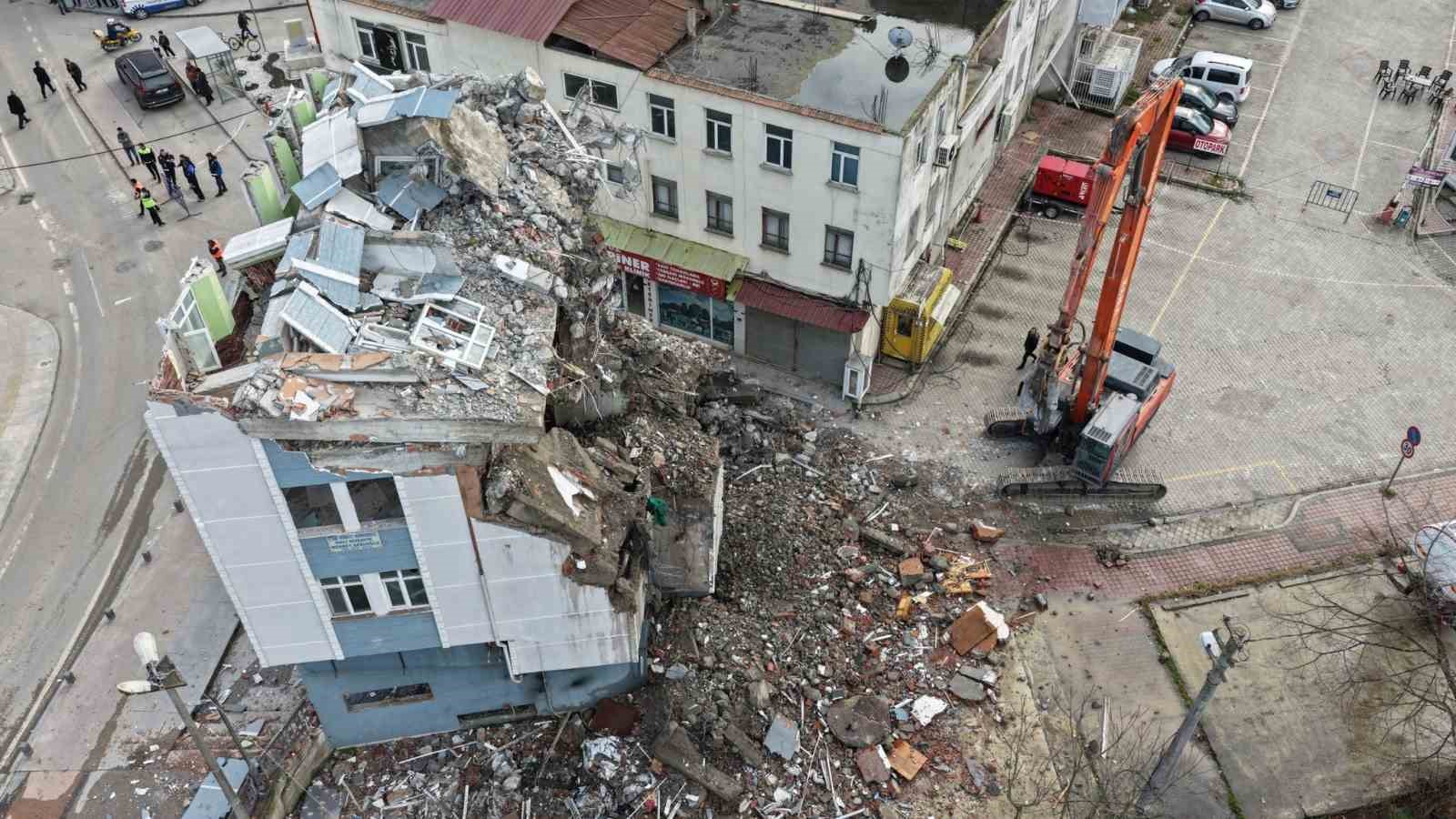 Terme Çayı Islah Projesi’nde yıkımlar başladı
