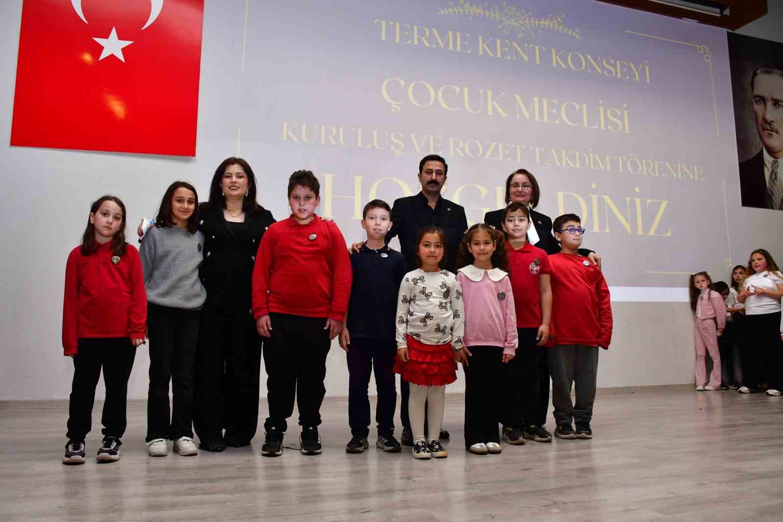 Terme’de çocuklar yönetimi katılıyor

