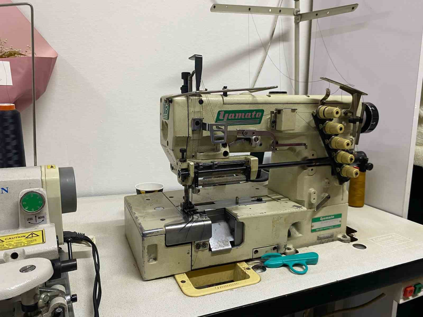 Terzilerde ‘fiyat’ ve ‘çırak’ çıkmazı: "Tadilat parası fazla çıktığı için ‘Tadilat yaptıracağıma yenisini alırım’ diyorlar"
Terzilerde ‘fiyat’ ve ‘çırak’ çıkmazı: "Tadilat parası fazla çıktığı için ‘Tadilat yaptıracağıma yenisini alırım’ diyorlar"