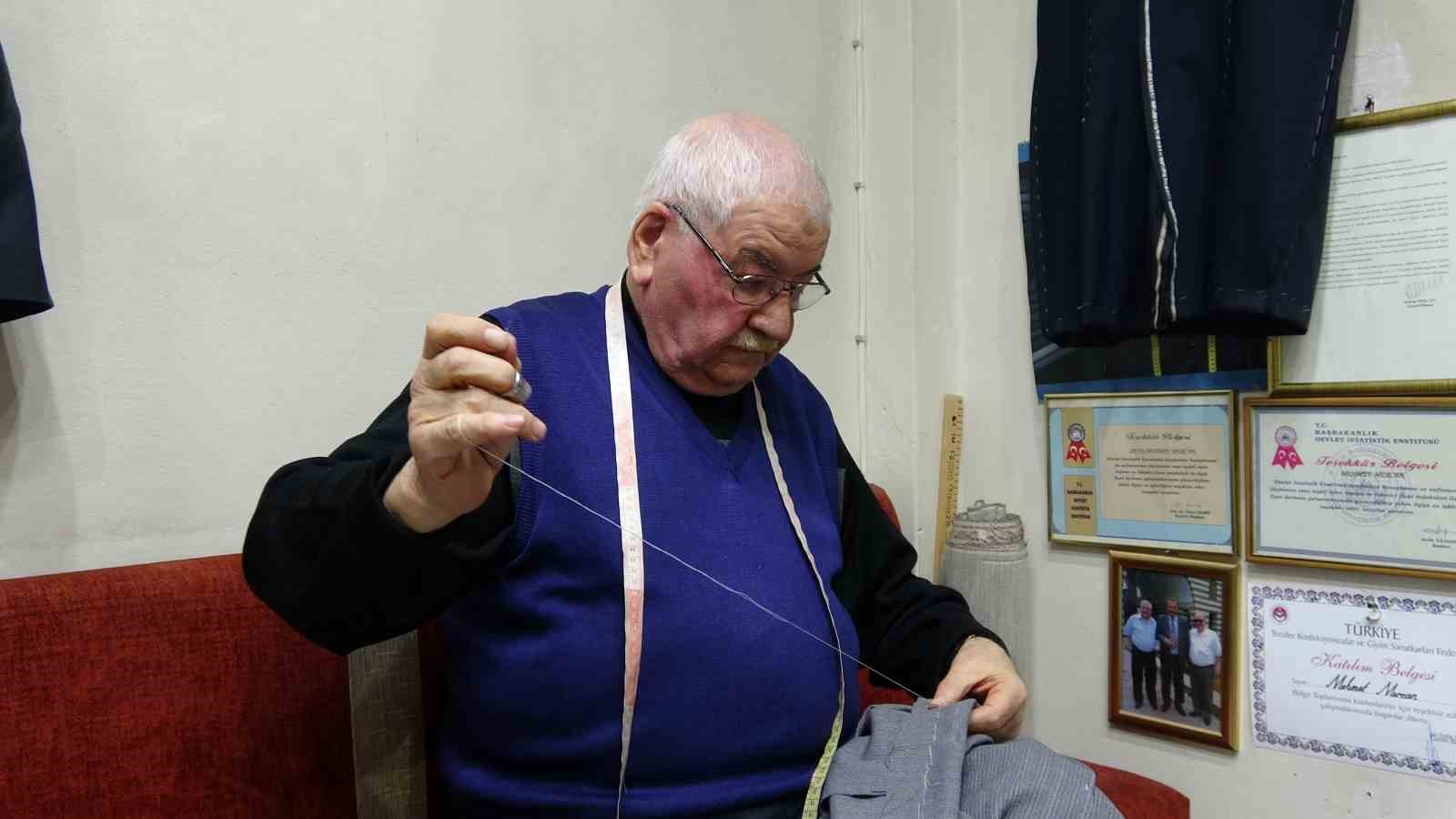 Terzilik mesleğinde yarım asrı geride bıraktı
Terzilik mesleğinde yarım asrı geride bıraktı