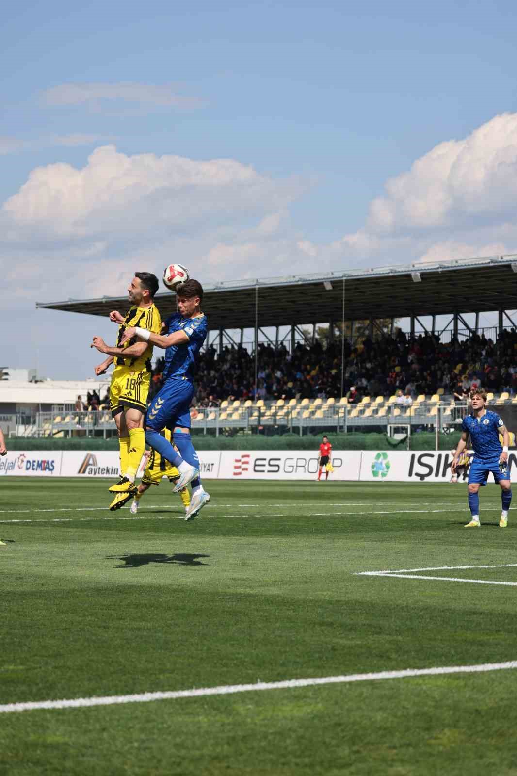 TFF 2. Lig: Aliağa FK: 5 - Menemen FK: 0
