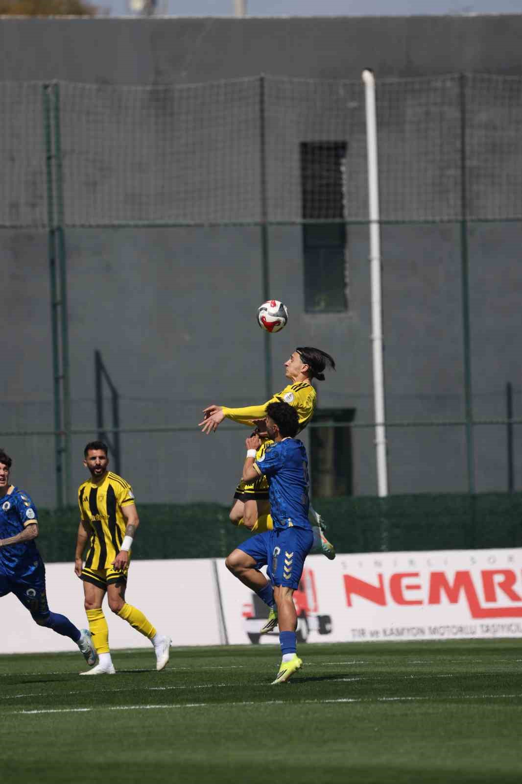 TFF 2. Lig: Aliağa FK: 5 - Menemen FK: 0
