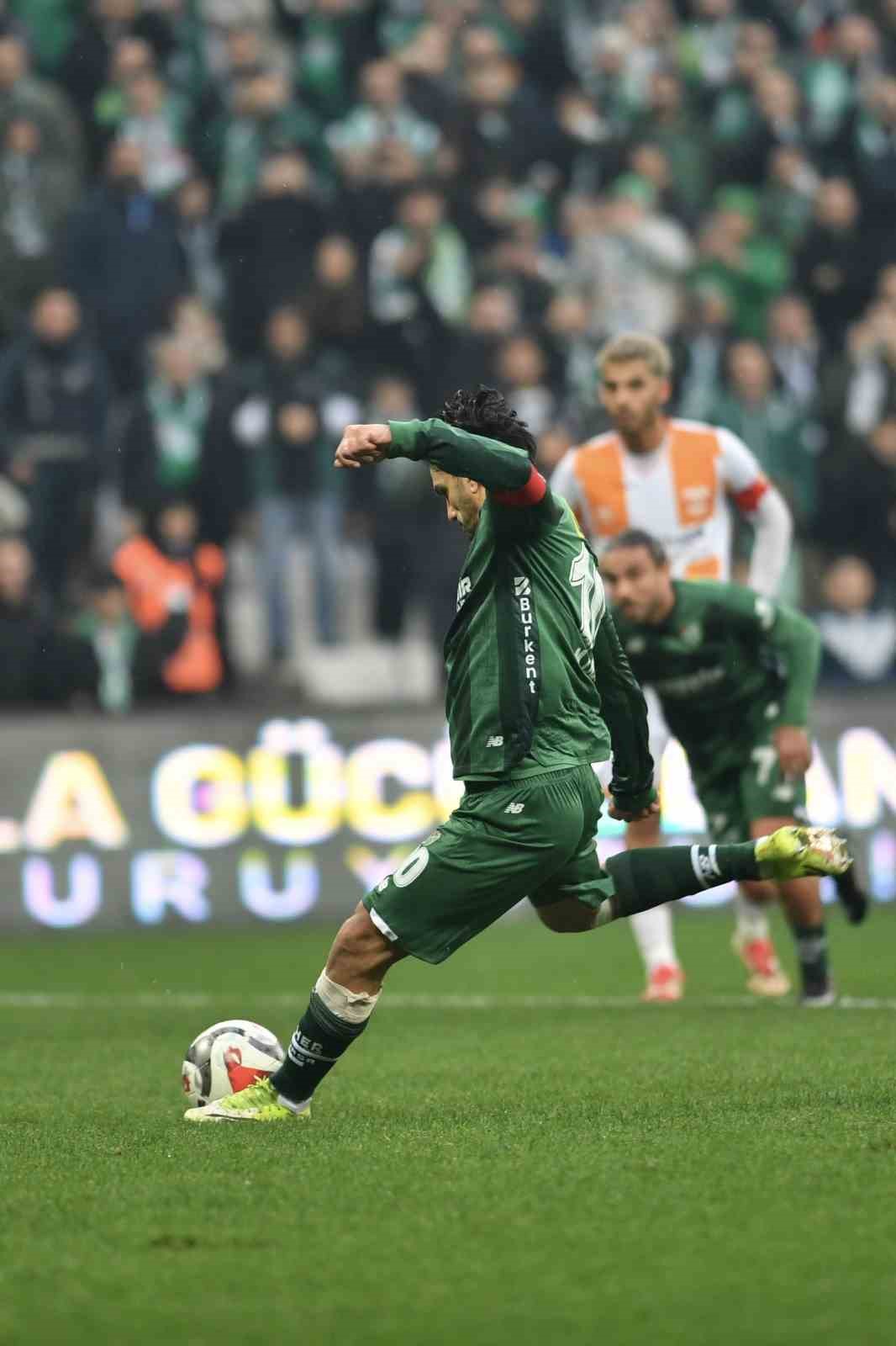 TFF 2. Lig: Bursaspor: 6 - Adanaspor: 0
