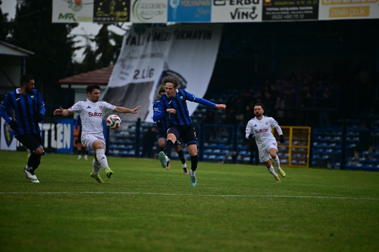 TFF 2. Lig: Karacabey Belediyespor: 0 - İnegölspor : 1
