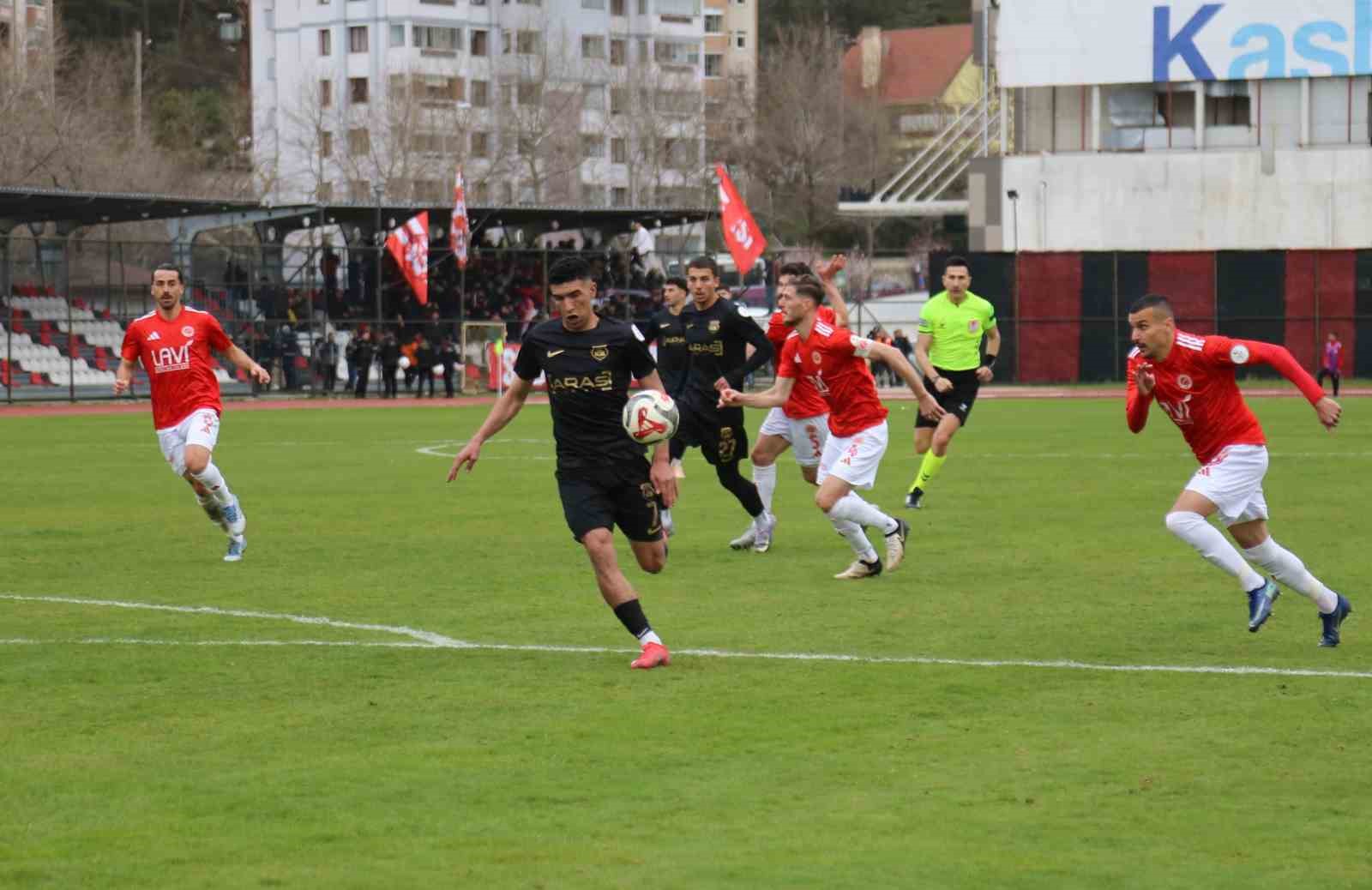 TFF 2. Lig: Kastamonuspor: 1 - Batman Petrolspor: 2
