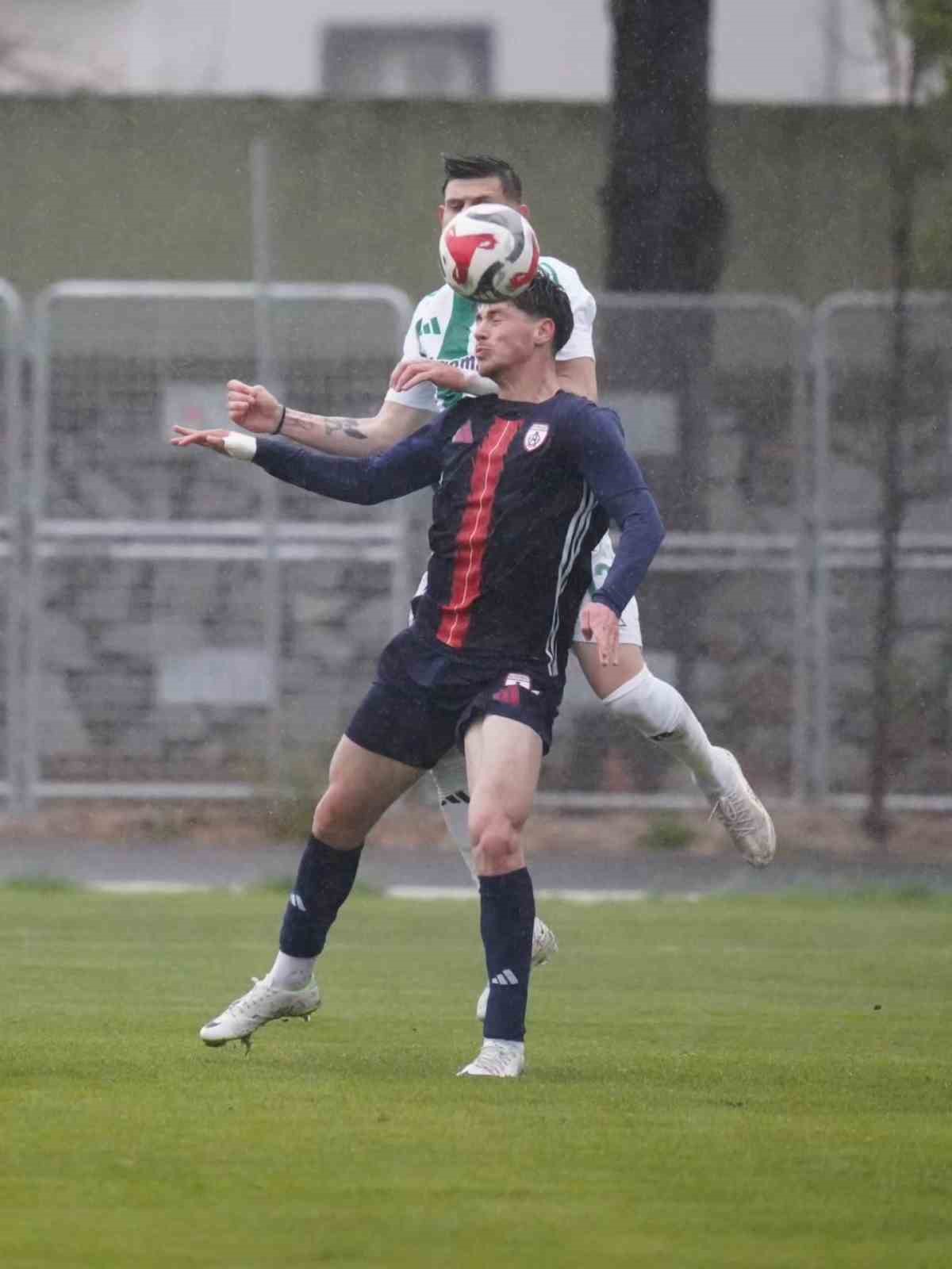 TFF 2. Lig: Muğlaspor: 0 - Altınordu: 1
