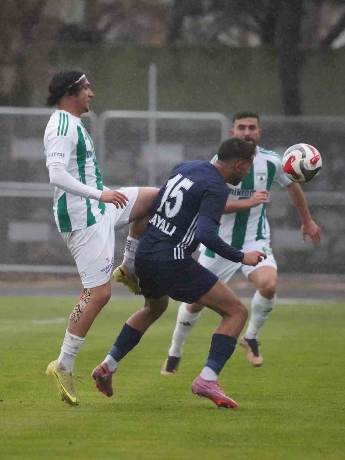 TFF 2. Lig: Muğlaspor: 0 - Altınordu: 1
