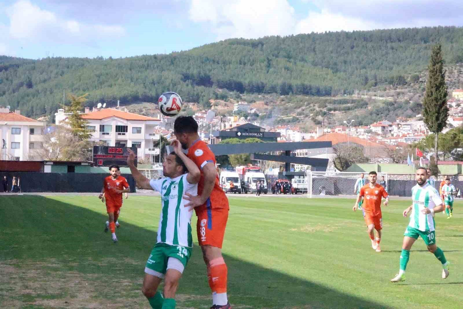 TFF 2. Lig: Muğlaspor: 0 - İskendurunspor: 0
