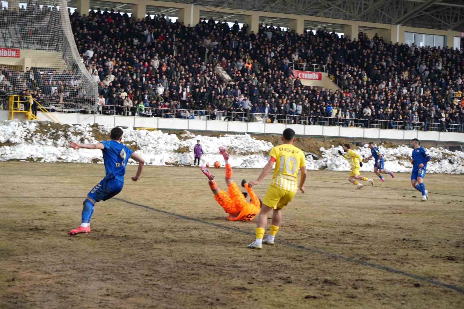 TFF 2. Lig: Muş Spor Kulübü: 4 - Menemen FK: 1
